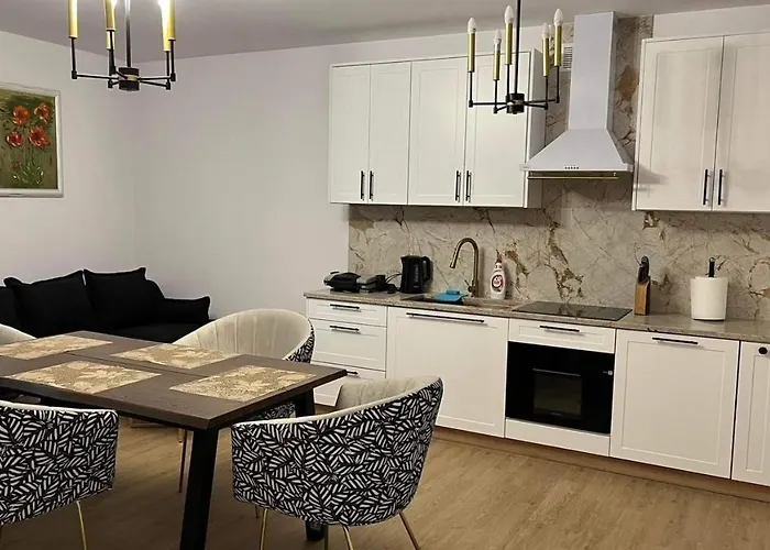 Апартаменты Zloty 4 *